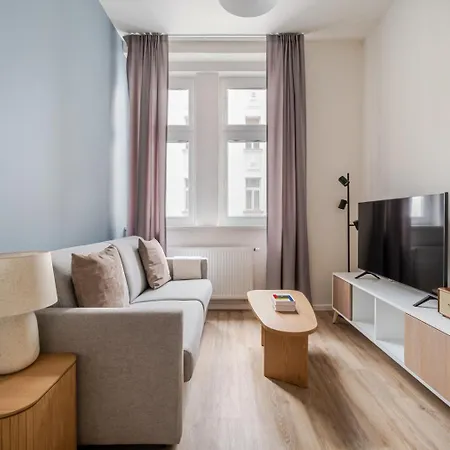 Blueground Holesovice View Nr Vltava Prg-60 Appartamento